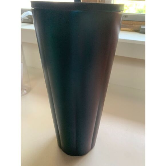 Starbucks Two-toned Puffy
Stainless Steel 24oz Cup - Picture 3 of 5